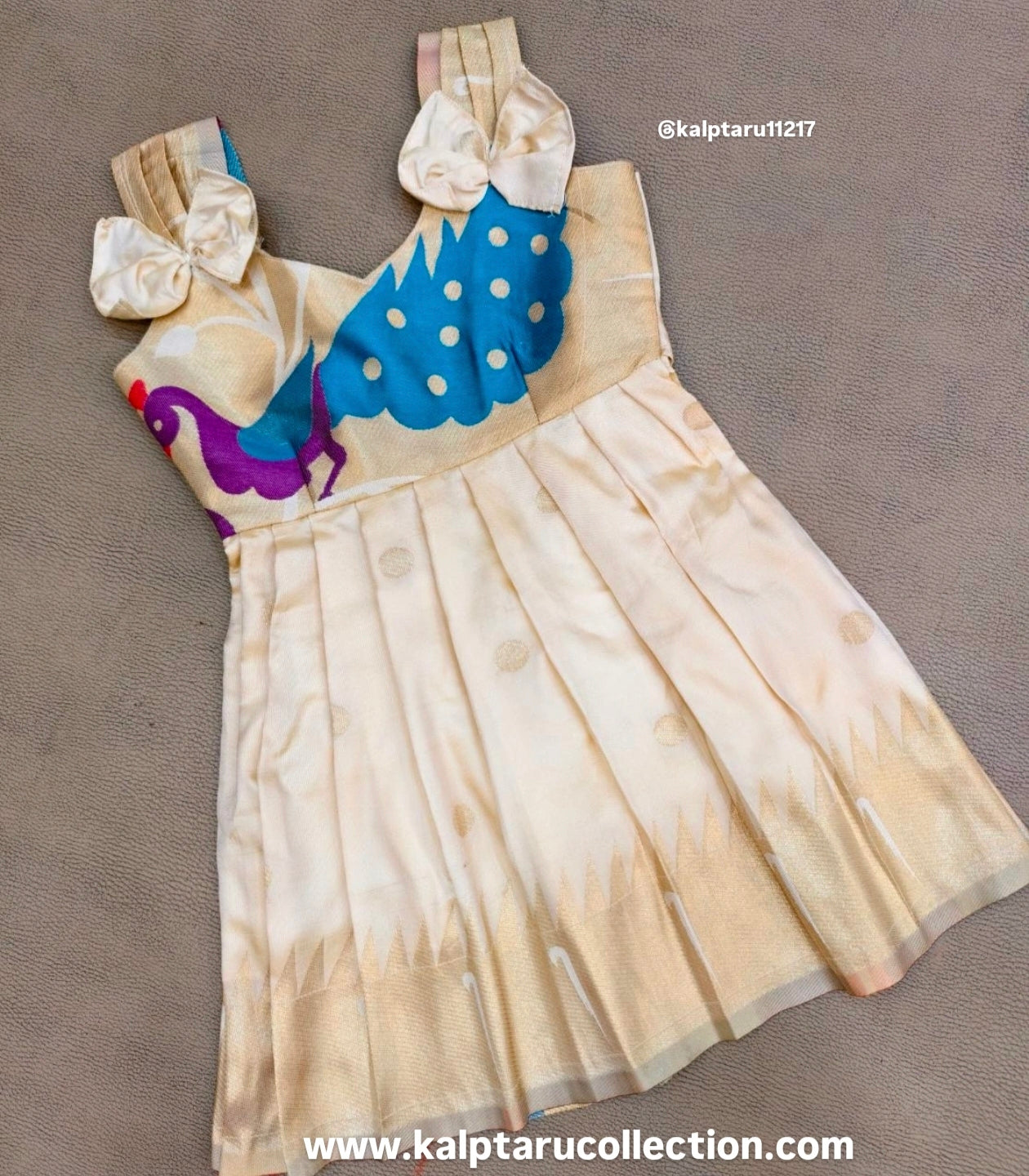 Paithani family matching combo set - outfits - mother daughter matching paithani saree set by Kalptaru Collection